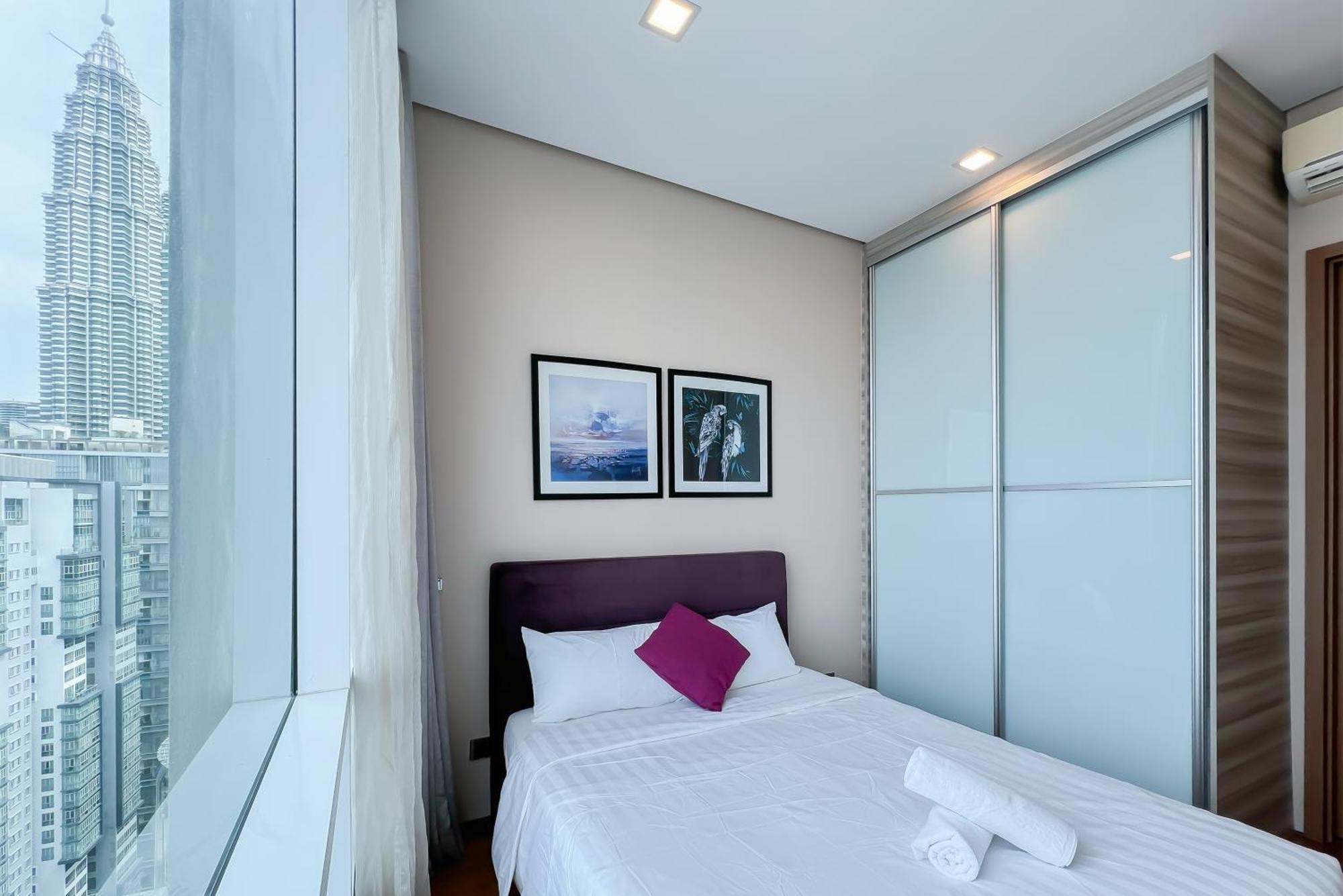 Soho Suites Klcc By Guesthouse Kuala Lumpur Esterno foto
