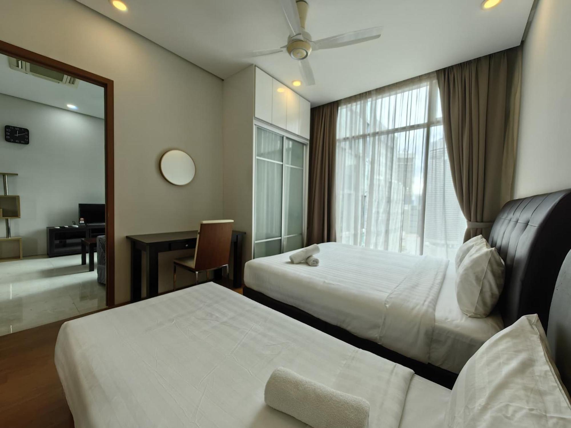 Soho Suites Klcc By Guesthouse Kuala Lumpur Esterno foto